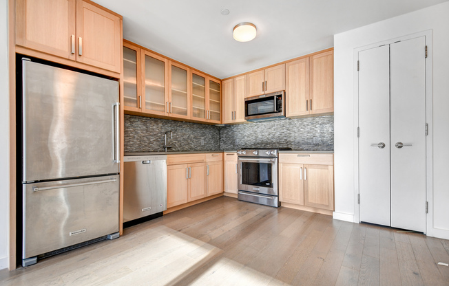 2 beds, 2 baths, 78,840 sqft, $6,028, Unit 3B