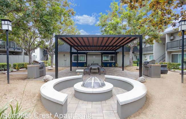 Summer Crest Apartments