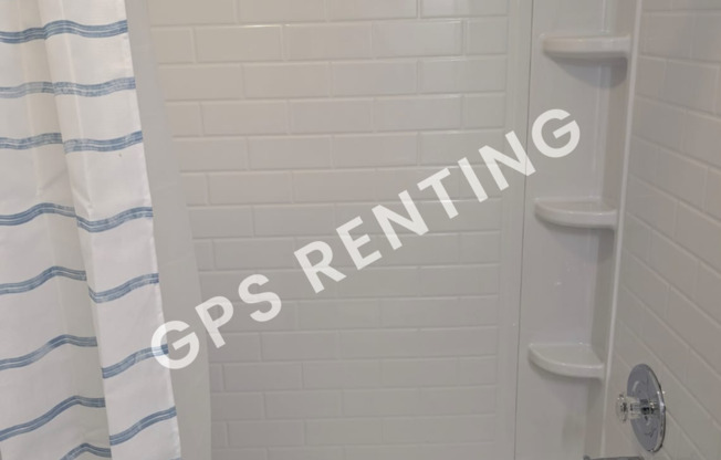 Renovated Bright and Open 2/2