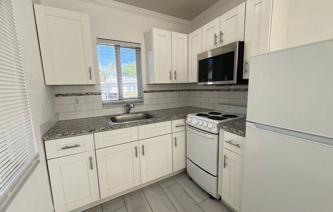 Cozy Studio Houses: Your charming retreat Awaits!