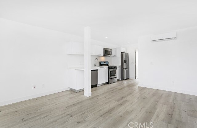 1 bed, 1 bath, 500 sqft, $1,600, Unit 205