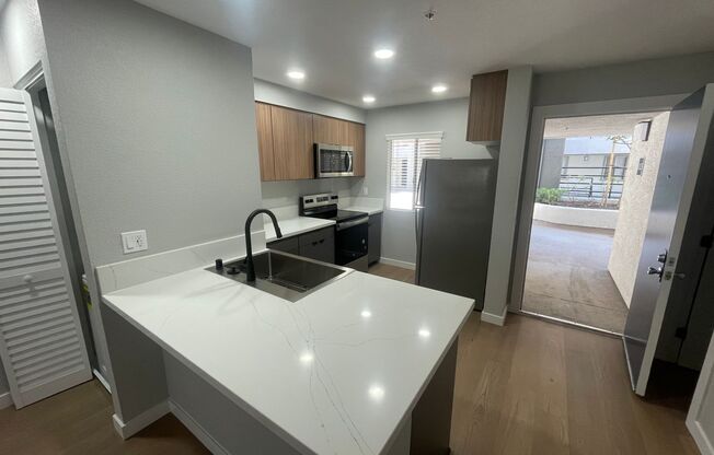 2 beds, 2 baths, 960 sqft, $3,410, Unit E-113