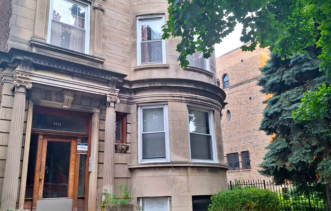 4533 S MICHIGAN AVE
