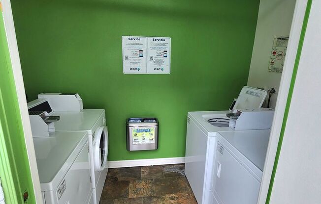 Studio, 1 bath, 350 sqft, $1,650, Unit 121