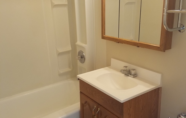 1 bed, 1 bath, 589 sqft, $1,400, Unit 608