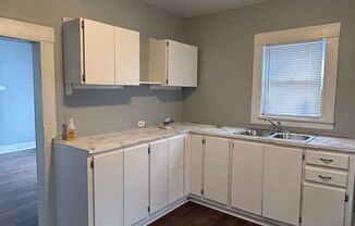 3 beds, 1 bath, $850