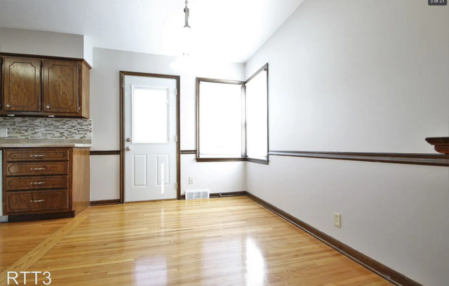 4 Bedroom / 3 Bath Home off of 72nd and Grover WESTSIDE School District!