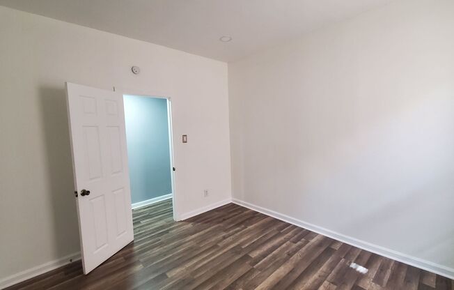 2 beds, 1 bath, $1,350, Unit 2nd Floor