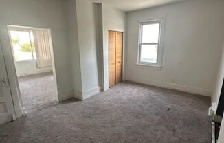 2 beds, 1 bath, 1,100 sqft, $1,095, Unit #2