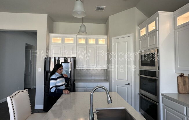 4 beds, 3 baths, 2,930 sqft, $6,000