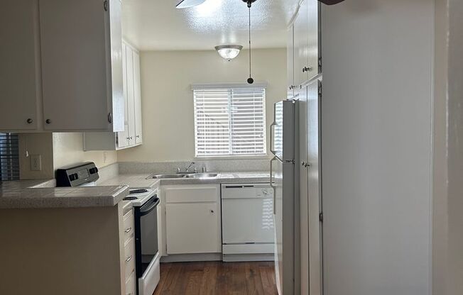 1 bed, 1 bath, 750 sqft, $1,750, Unit 19