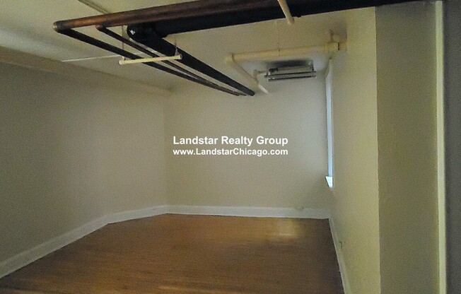 1454 OAK AVE