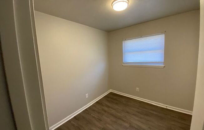 3 beds, 1 bath, $1,175