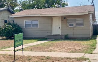 LEASING NOW --- Recently Remodeled cute 3 bed/1 bath!