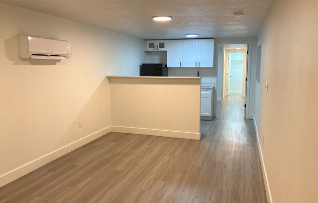 1 bed, 1 bath, 525 sqft, $1,199, Unit 30