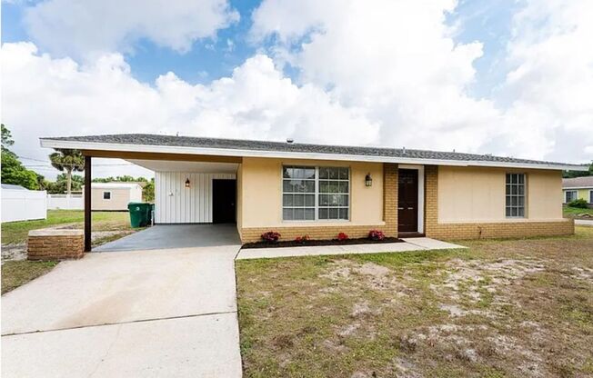Charming 2 Bedroom, 2 Bath Home in Port Charlotte – Move-In Ready!