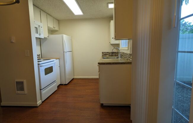 2 beds, 1.5 baths, 900 sqft, $1,545, Unit 7869