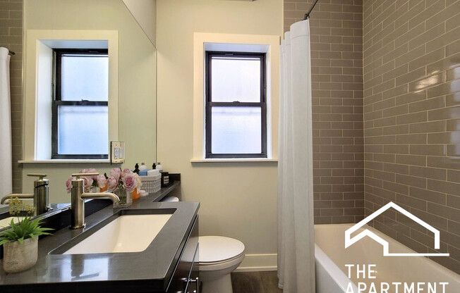 1147 Maple Ave, Evanston IL 1147-1