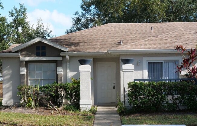 1 story 3/2 in Meadow Woods with full sized washer and dryer included