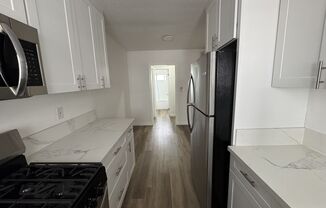 1 bed, 1 bath, 700 sqft, $2,399