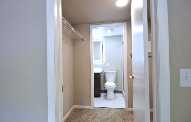 2 beds, 2 baths, 1,200 sqft, $2,225, Unit 3212-1