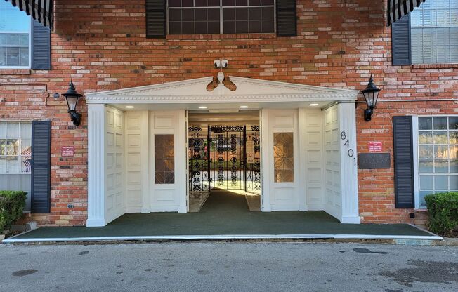 1 bed, 1 bath, $850, Unit # 350A