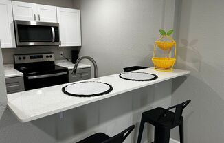 1 bed, 1 bath, 700 sqft, $1,700