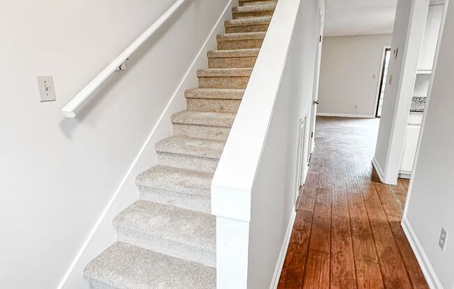 2/1.5 Oakwood Townhome
