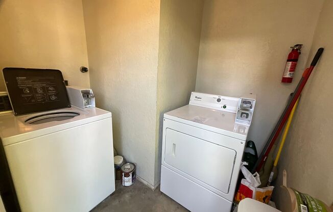 2 beds, 1 bath, 836 sqft, $900, Unit Unit D