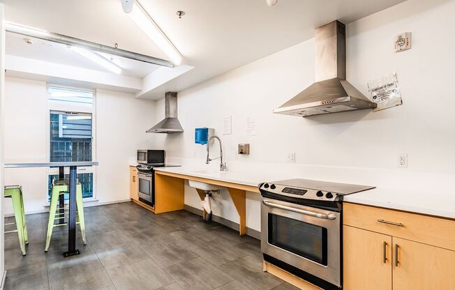 Studio, 1 bath, $775, Unit 217