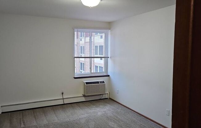 1 bed, 1 bath, 504 sqft, $1,005, Unit 204