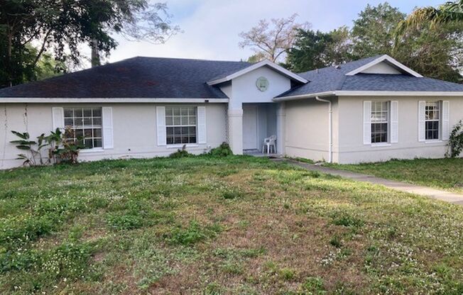 4 bedroom 2300 sf home on 2 plus acres