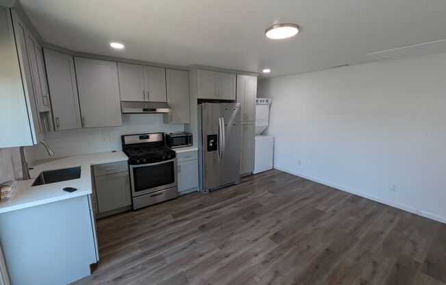 930 Dolores Avenue