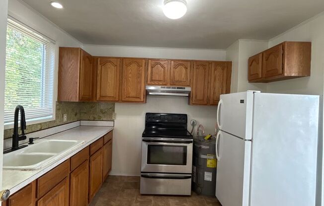 Two Bedroom Home with a Garage - Move in Special