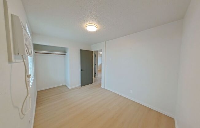 2 beds, 1 bath, 647 sqft, $1,600, Unit 20B