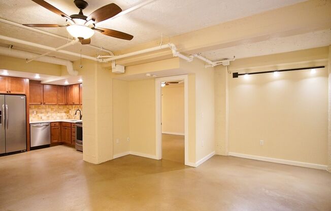 Fabulous Location-Spacious 2-Bdr/2 Bth w/Condo-grade Finishes!