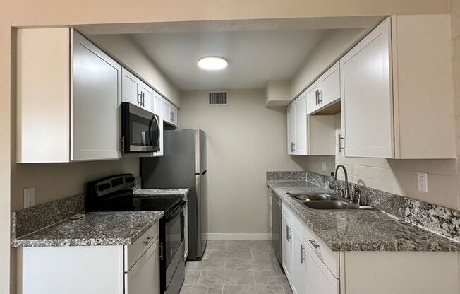 1 bed, 1 bath, $950, Unit Speed6924-2