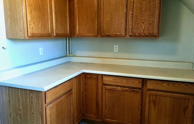 *** Spacious Apartments in Friendship * Pet Friendly * Available Now * Open Floor plans * Beautiful Renovations ***