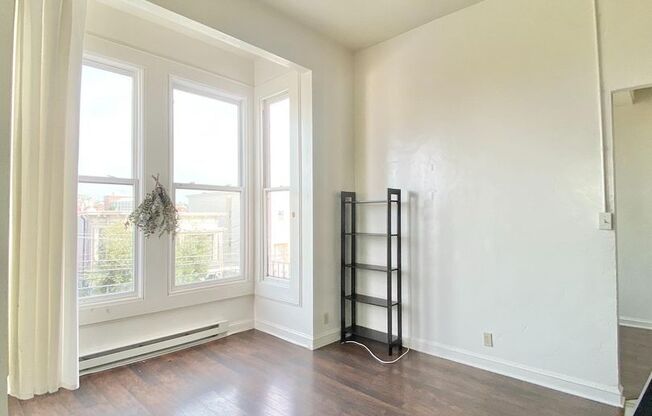Top Floor Studio in the heart of the Mission District