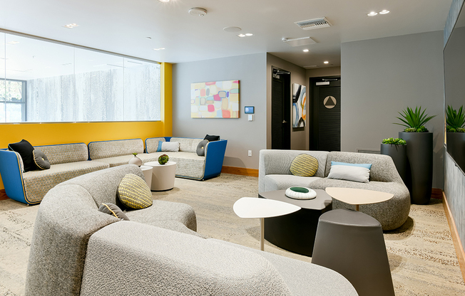 Resident lounge with complimentary Wi-Fi