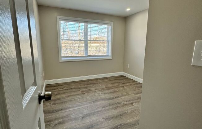 2 beds, 1 bath, 680 sqft, $2,425, Unit 23-38