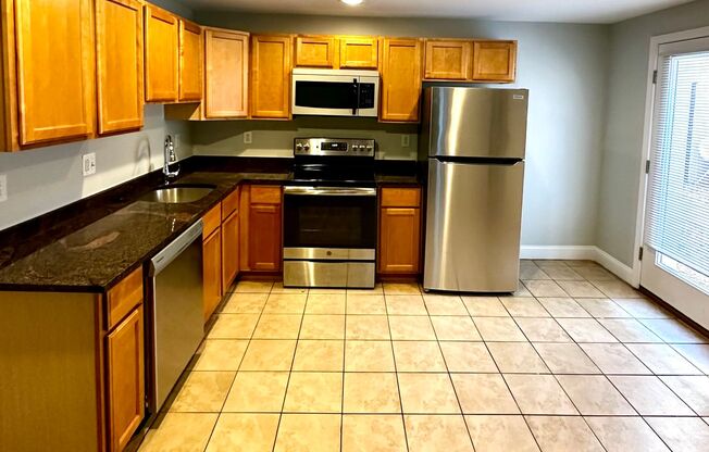 2 beds, 1.5 baths, 840 sqft, $2,295, Unit 104