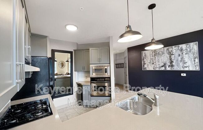 1207 W Fort St #115