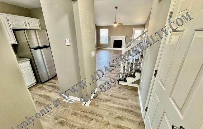 Beautiful 3 Bed 2 Bath Story and a Half Duplex-Available NOW!!