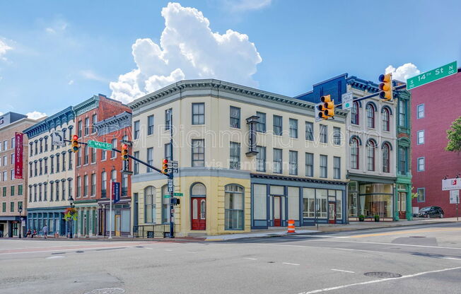 1 bed, 1 bath, 719 sqft, $1,220, Unit 203