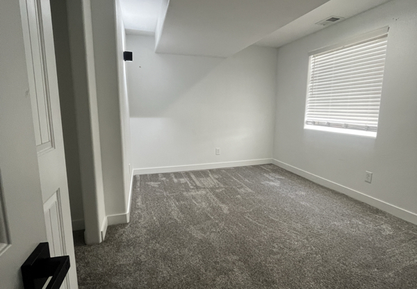 3007 45 AVE