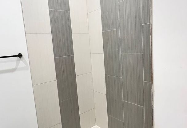 3 beds, 2.5 baths, 1,366 sqft, $1,499, Unit 1398