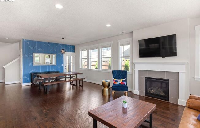 Bethany coveted 4bd, 2.5ba in Fabulous neighborhood!  New rental