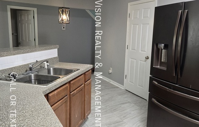 4447 RAVENWOOD DR