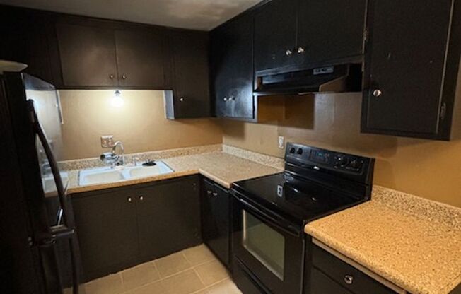 1 bed, 1 bath, $1,195, Unit # 36